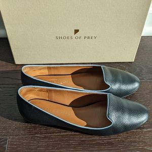 Comfy black flats